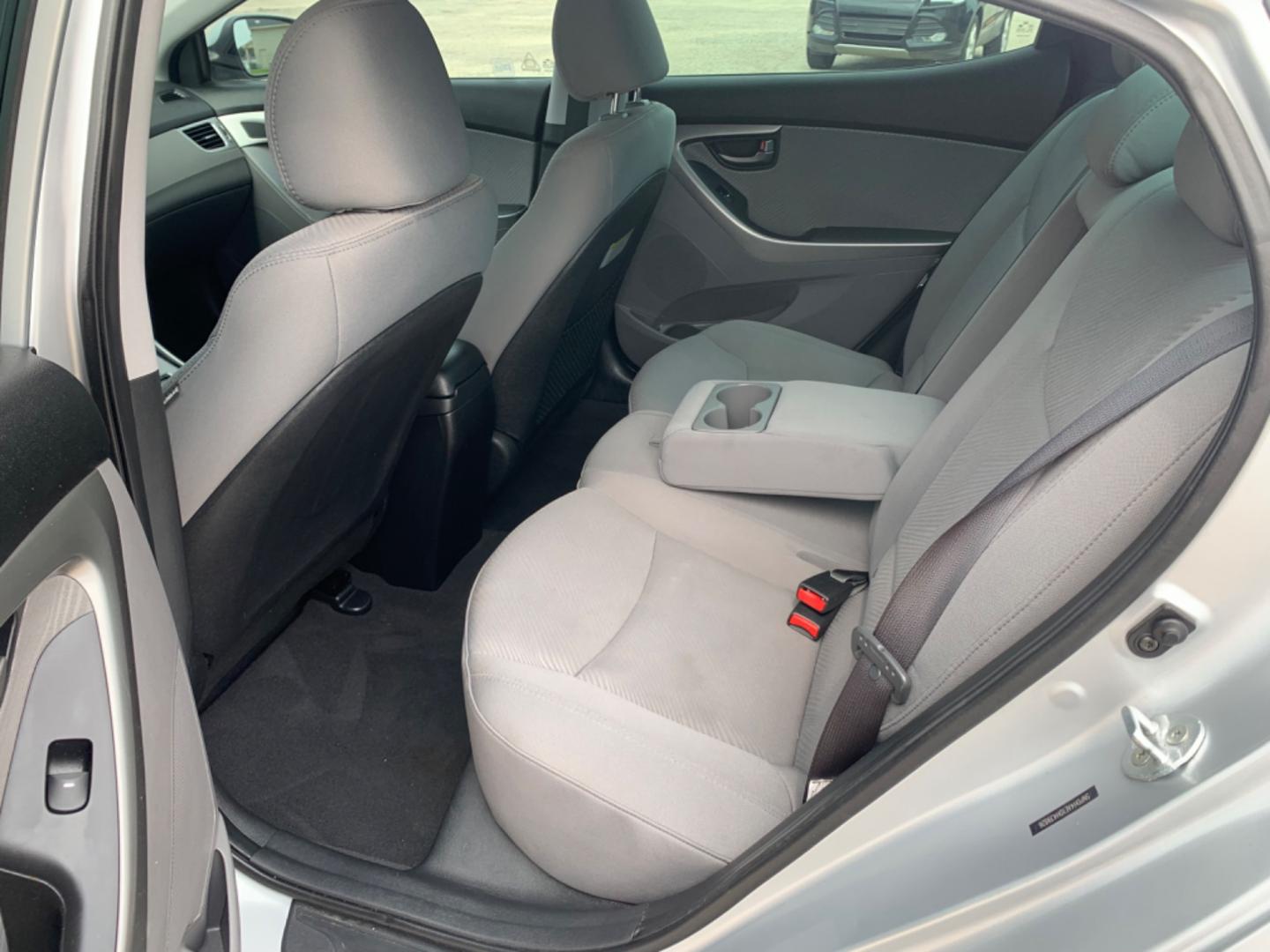 2013 Silver /Black Hyundai Elantra (5NPDH4AE1DH) with an 4 Cylinders E 1.8L MFI DOHC 110 engine, AUTOMATIC transmission, located at 1830 North Belt Line Road, Irving, TX, 75061, (469) 524-0199, 32.834373, -96.993584 - Photo#7